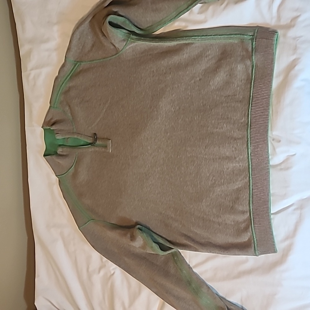 Tommy Bahama Green Zip Up Sweater with Contrasting Accents